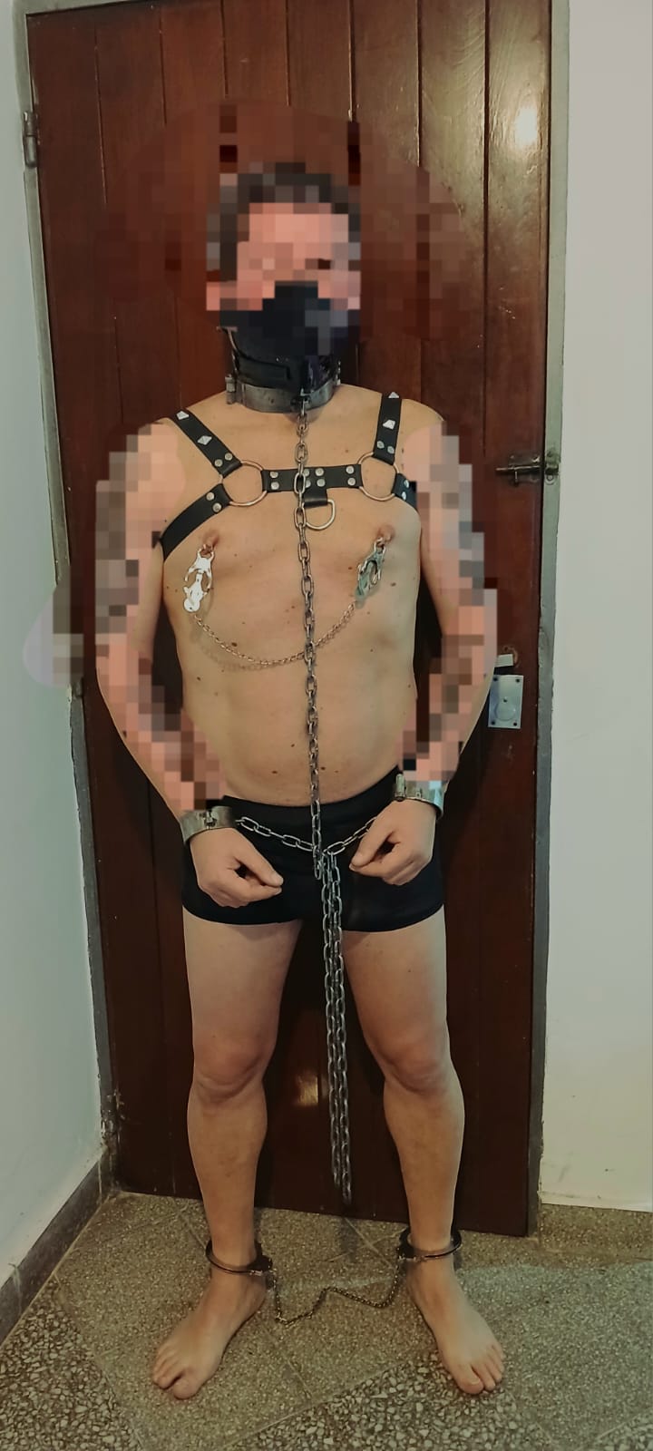 erik perfil de un acompañante sumismo masculino, diferentes servicios discreto